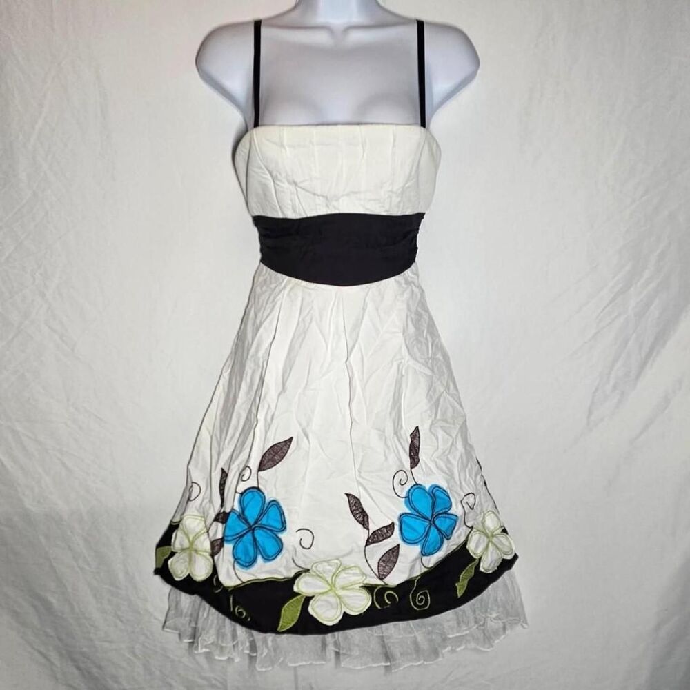 city triangles floral bottom print a-line adjustable waist tie dress